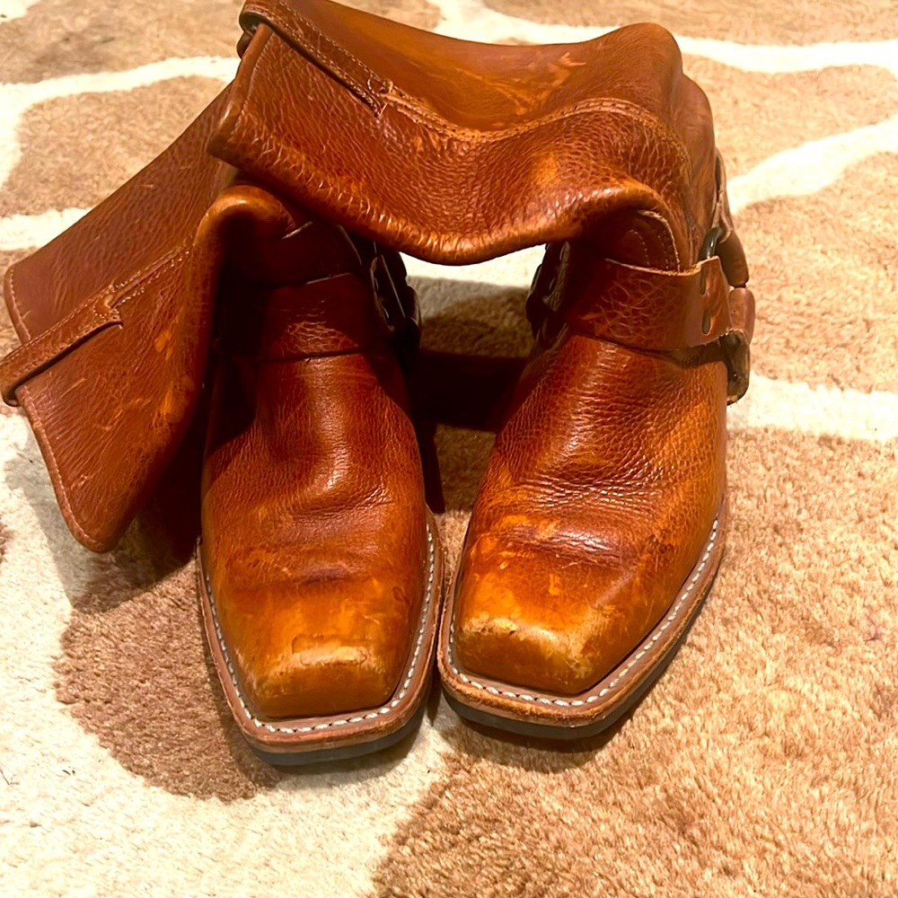 Frye boots. Womens size 8.5 Great condition.